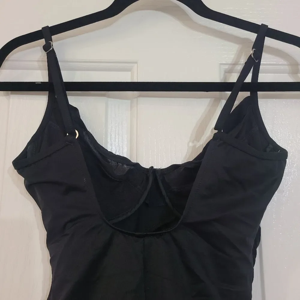 Miraclesuit Shirred Black Wired Built in Bar One Piece Swimsuit Size 12
